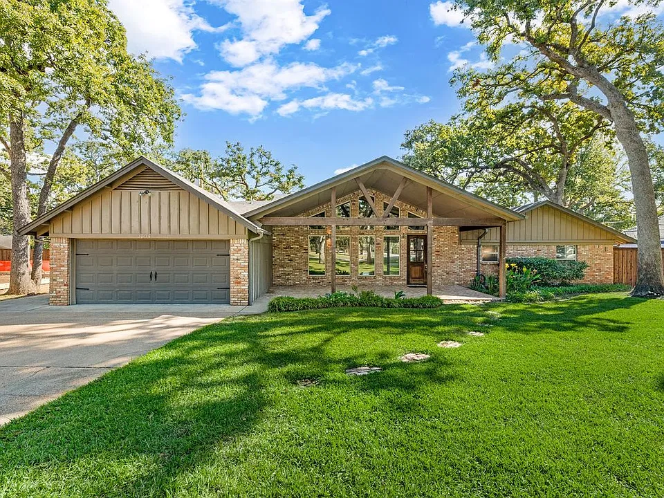 3504 Lakeridge Dr