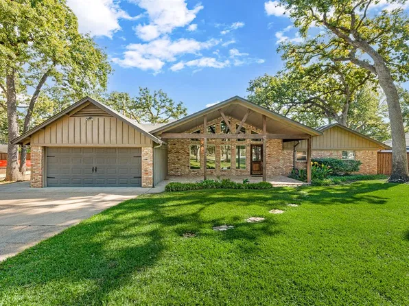 3504 Lakeridge Dr, Grapevine, TX 76051