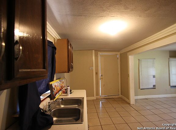 2nd image of 801 Madrid St