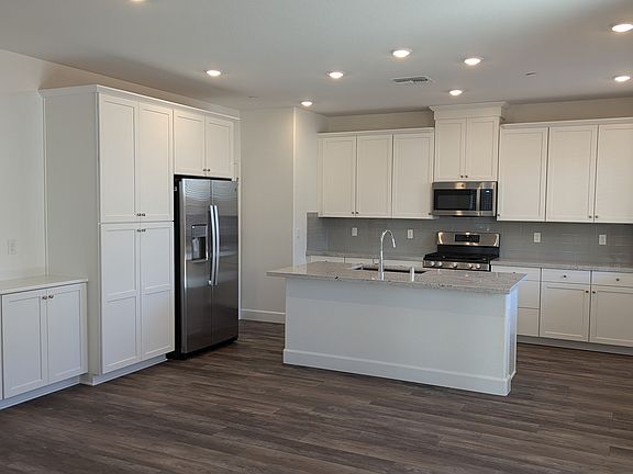 2nd image of 1057 Caraballo Dr