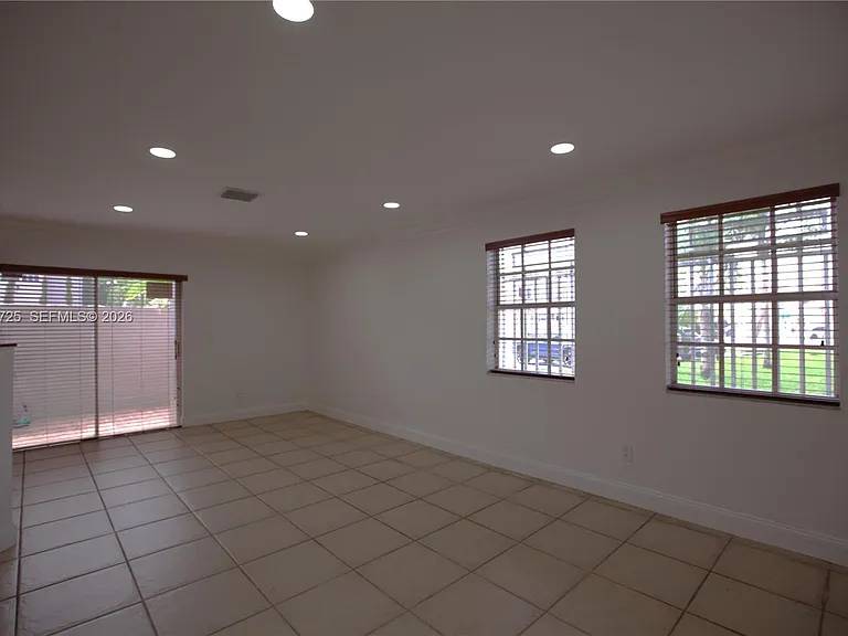 6475 SW 129th Ave — Photo 14