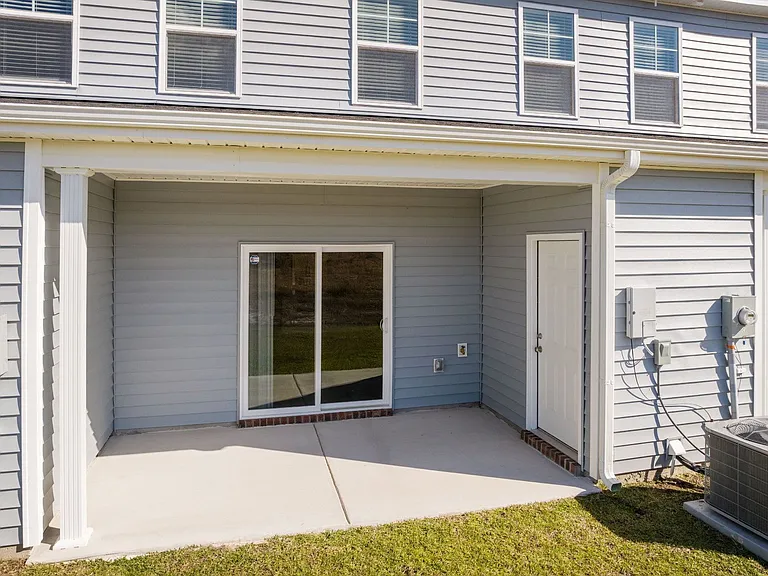 105 Gracynn Aly #B — Photo 9
