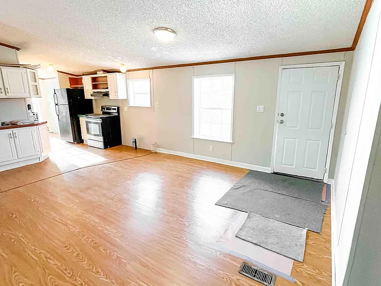 193 Browns River Rd #1 — Photo 1