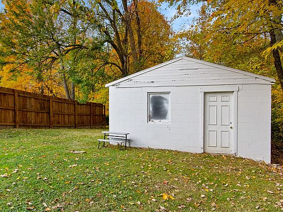 4th image of 208 Richland Ave