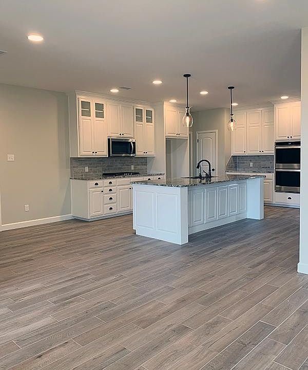 1st image of 1318 Solomon Ln