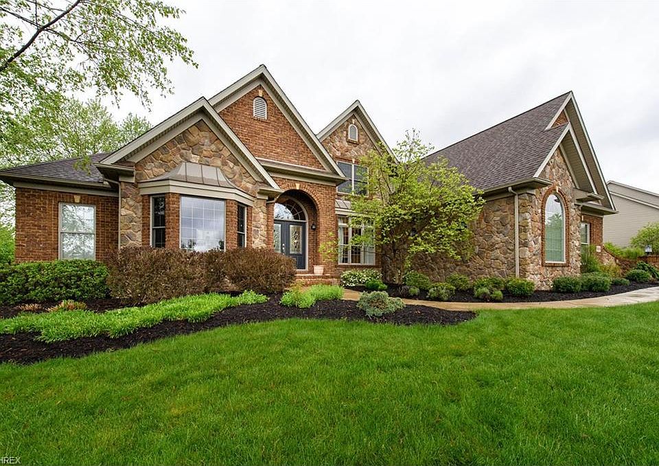 1st image of 8655 Drummond Dr NW