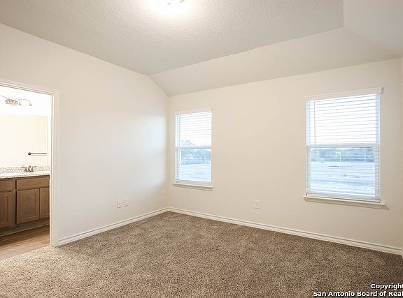 5th image of 10330 Lynwood Branch #101