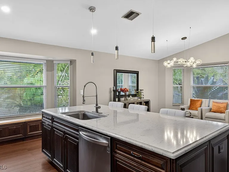 18015 Horseshoe Bay Cir — Photo 11