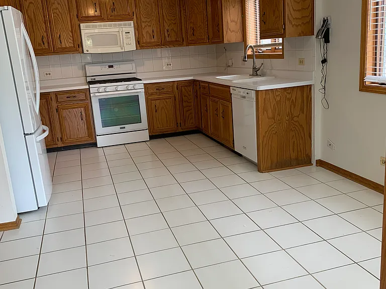 920 N Northwest Hwy #1 — Photo 3
