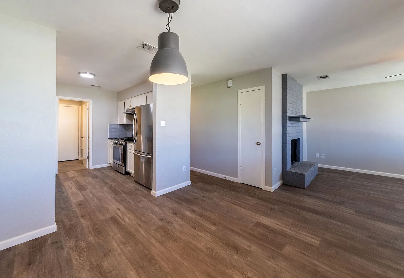 2 bed, 2.0 bath, 861 sqft, $1,450 — Photo 4