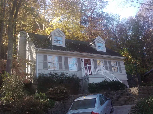 150 Mount Martha Dr, Pikeville, KY 41501
