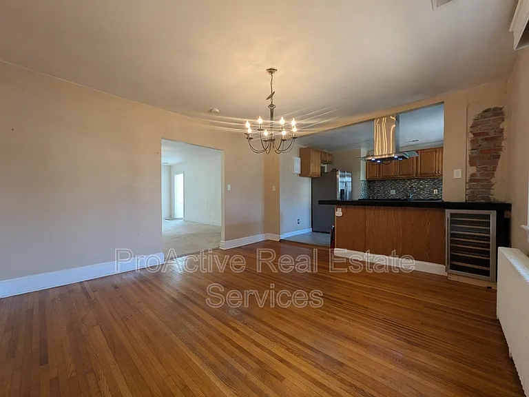 1605 Hampton Blvd #2 — Photo 4