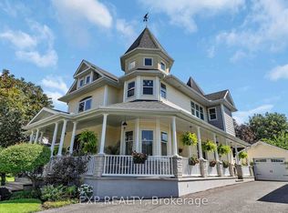 1388 Emerald Gate Ave, Ottawa, ON K1T1C7
