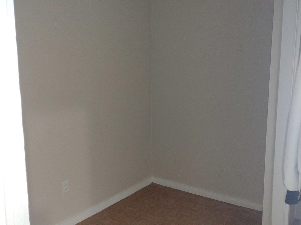 2nd image of 48 Chestnut St #X