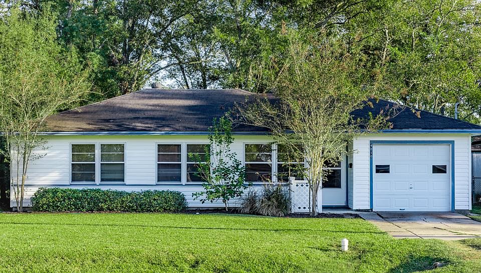 4010 Victoria Ave Dickinson TX 77539 Zillow