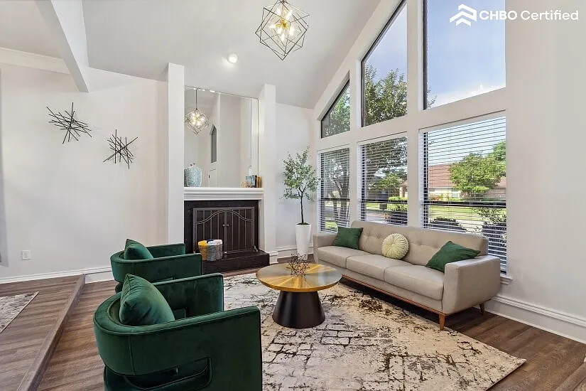 Beautiful Furnished Home in Carrollton — Photo 2