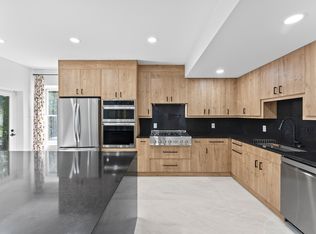 3501 W Ox Rd, Fairfax, VA 22033