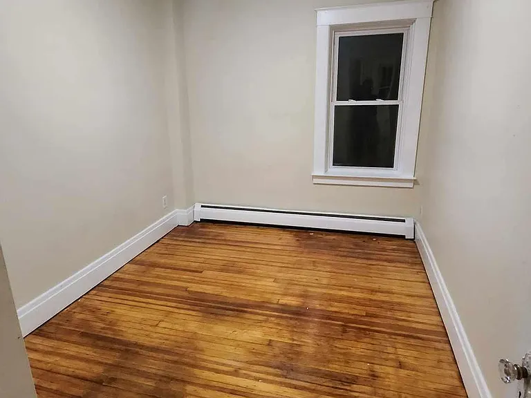 2202 Niagara St #5 — Photo 8