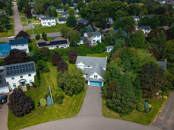 2nd image of 83 Kennedy Dr