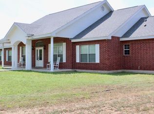 13 Summit Vw, Uvalde, TX 78801