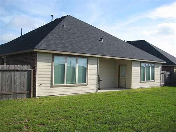 2nd image of 3535 Cambridge Falls Dr