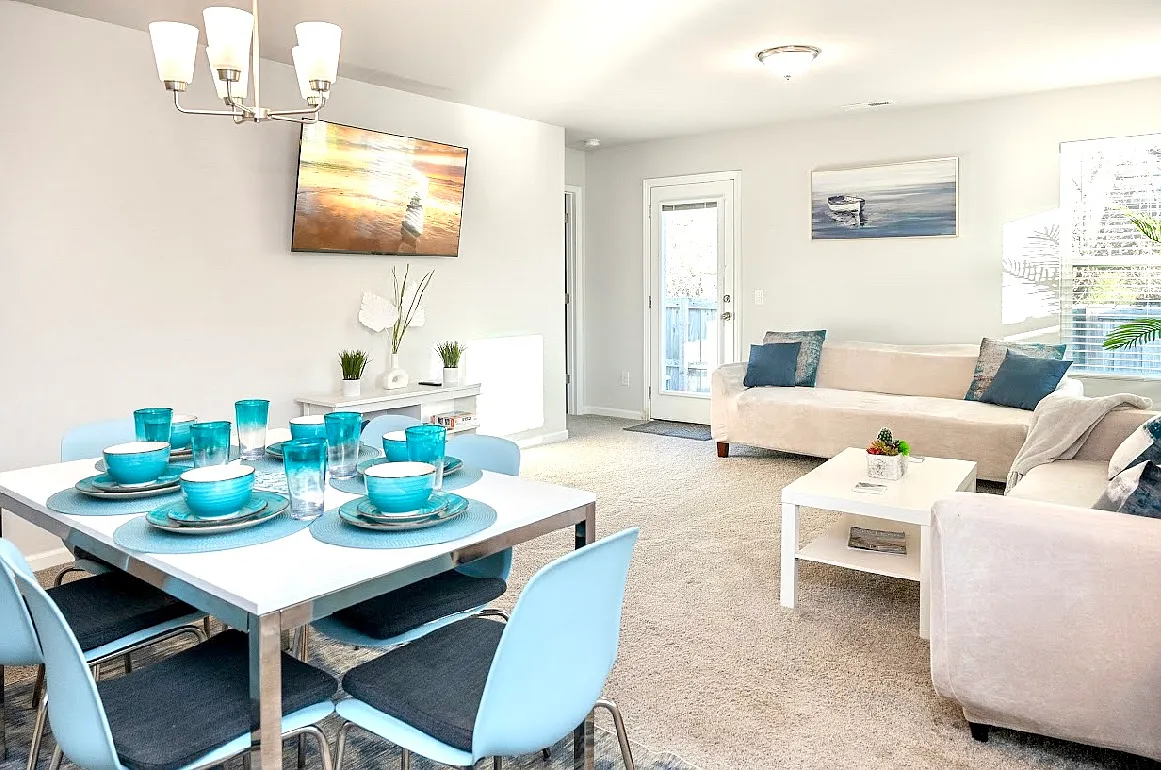 4818 Abbington Oaks Way SE — Photo 2