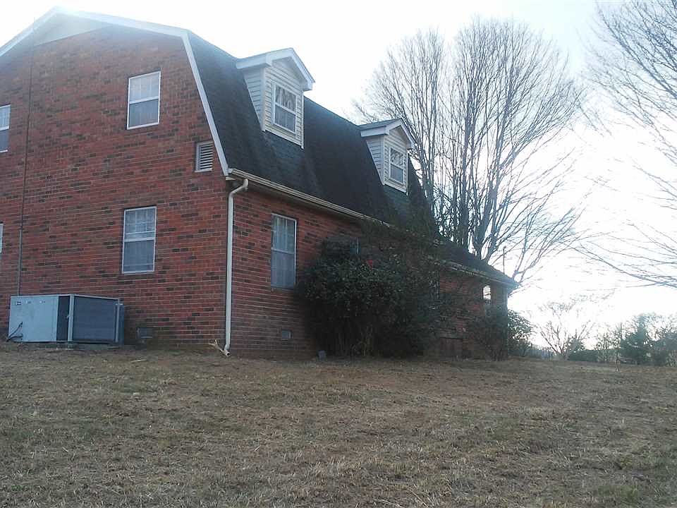 2nd image of 440 County Road 405