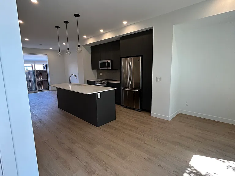 2202 49th Ave SW — Photo 22