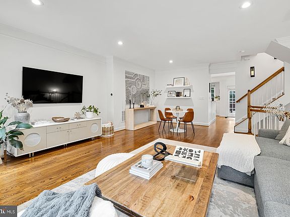 5th image of 4646 Knight Pl