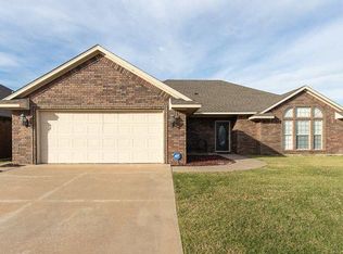 5311 SW Ashbrook Ave, Lawton, OK 73505