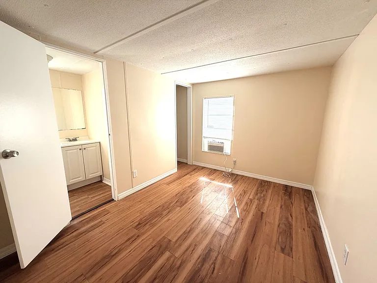 2521 Brownell Ct — Photo 9