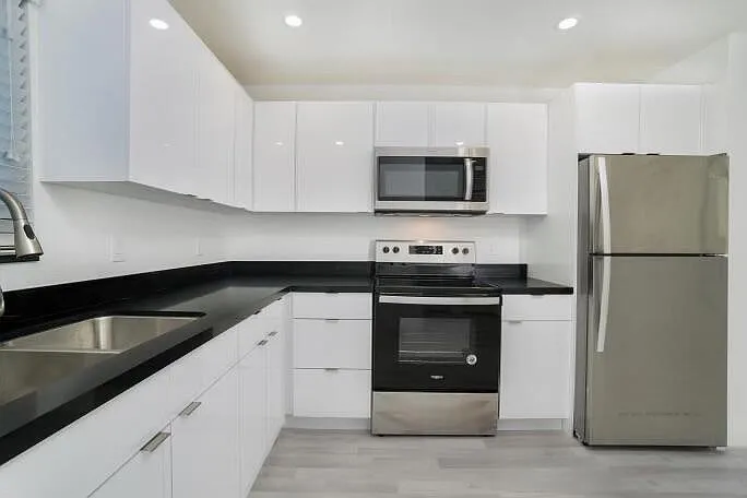 4315 NW 115th Ave — Photo 3