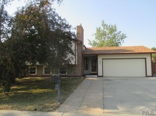 4 Sovereign Cir, Pueblo, CO 81005