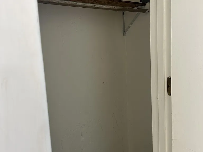 1217 W Wabash St #3 — Photo 7