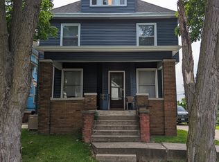 1018 N Elmwood Ave, Peoria, IL