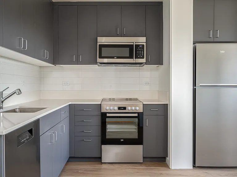 Steppe Apartments | One Bedroom Kitchen