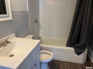 400 W Allen St #1B, Springfield, IL 62704