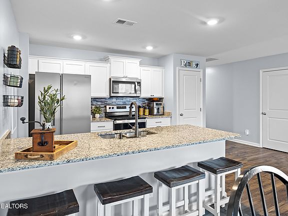 5th image of 1106 Skyridge Dr