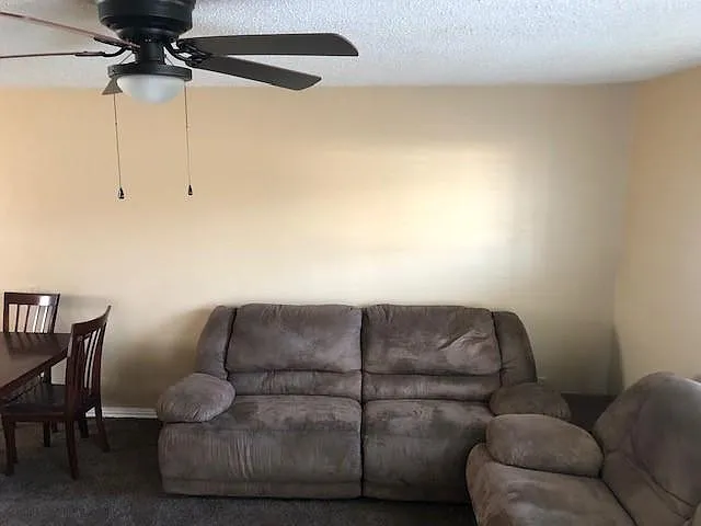 3 bed, 1050 sqft, $1,800 — Photo 3