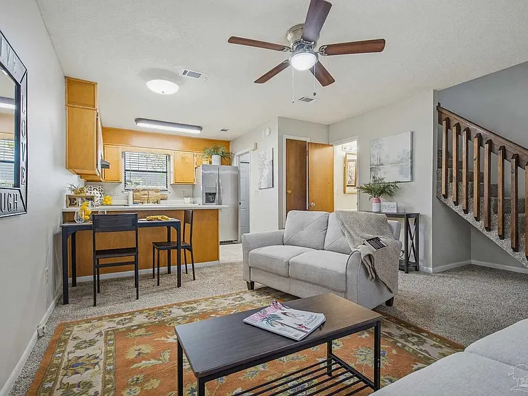 3301 E Brainerd St — Photo 3