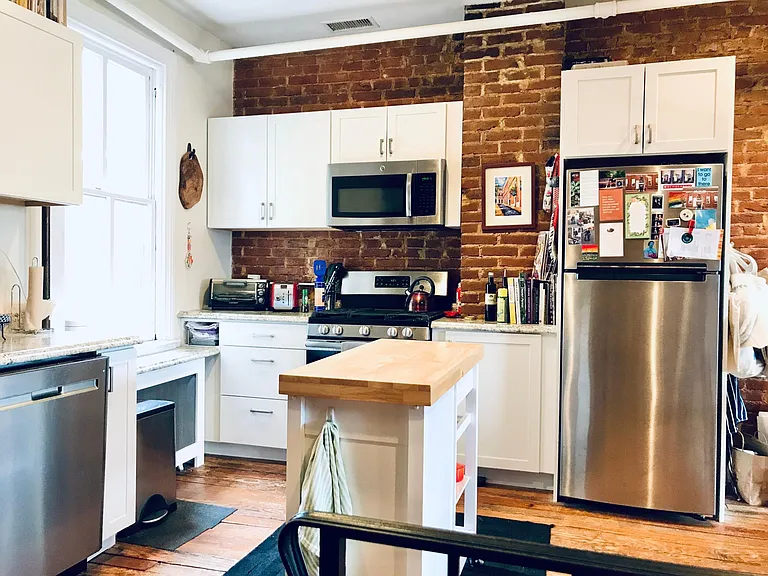 604 G St SE #2 — Photo 5