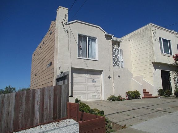 4th image of 182 Dublin St