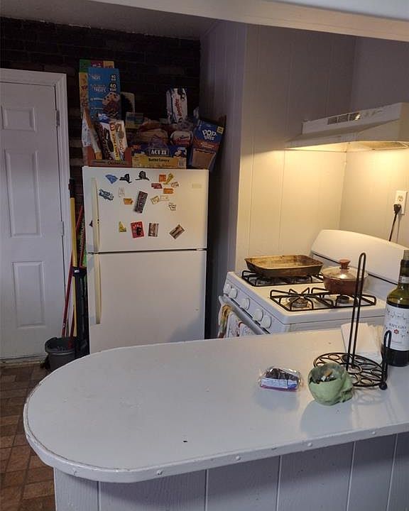 2nd image of 10195 Cloverdale Dr