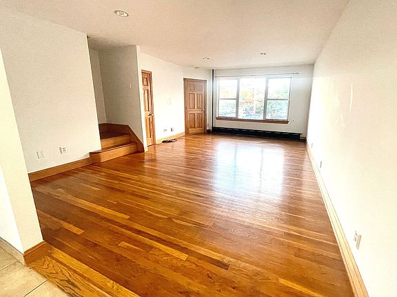 2nd image of 20-36 33rd St #1
