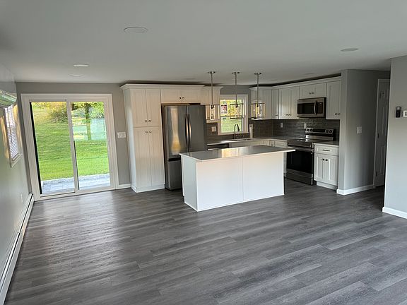 2nd image of 4 Ambassador Ln