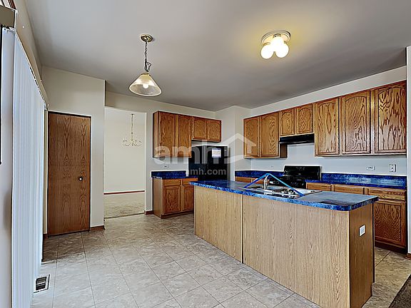 3rd image of 2719 Stonewall Ln