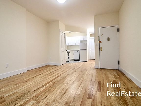 3rd image of 338 W 47th St APT 4b