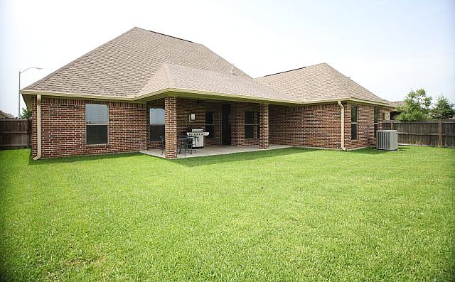 2nd image of 3640 Canyon Ln