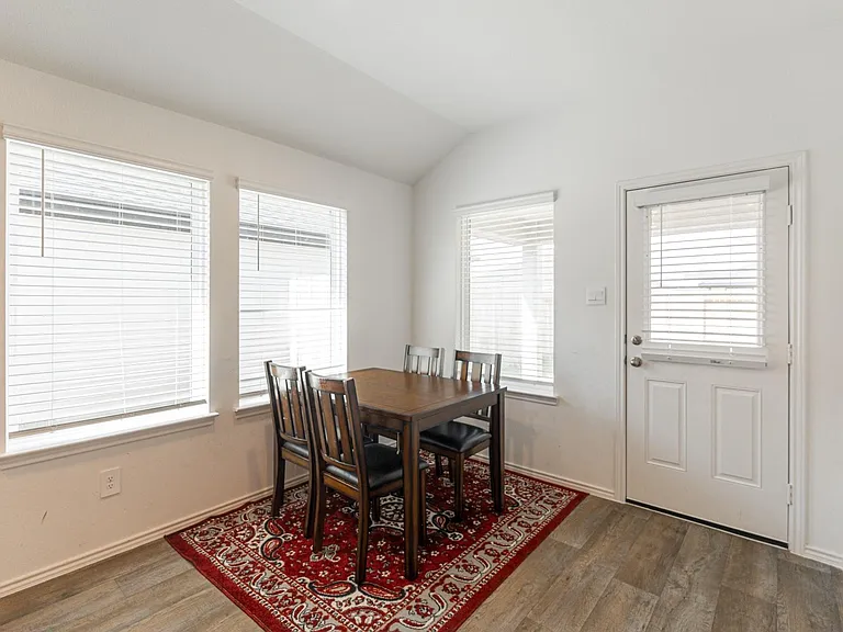 4318 Freya Pointe Dr — Photo 10