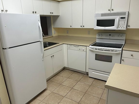 3rd image of 8416 Bernwood Cove Loop APT 1608